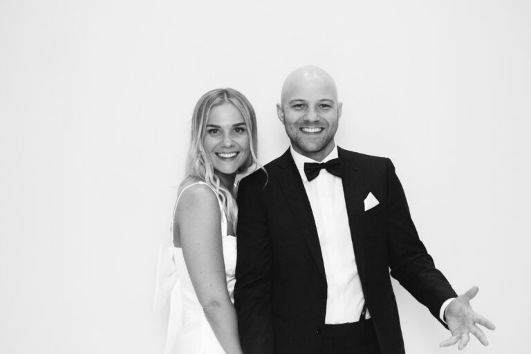 2D Photo Booth Toronto - B&W Glam Photo